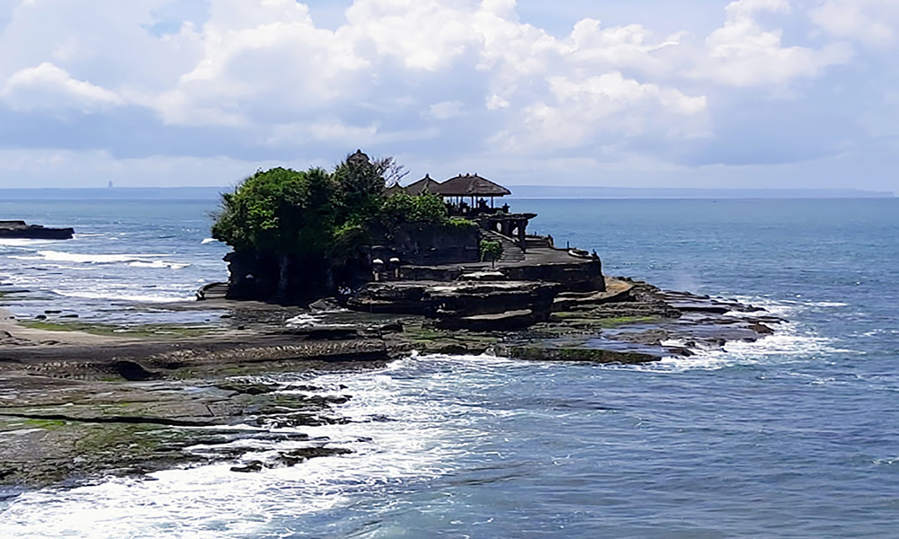 Pura Tanah Lot - Paket Wisata Bali - sewa mobil bali