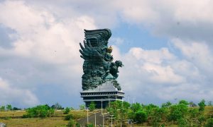 Garuda Wisnu Kencana - Paket Wisata Bali - sewa mobil bali
