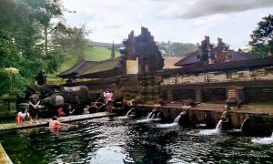Pura Tirta Empul - Paket Wisata Ke Bali - sewa mobil bali