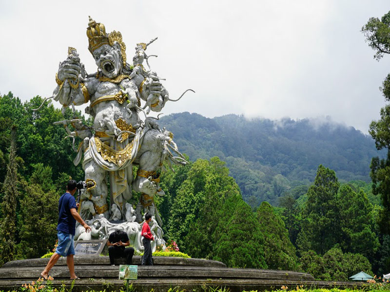 Kebun-Raya-Bali-Bedugul-Bali-Paket-Wisata