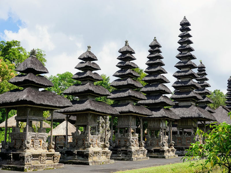 Pura-Taman-Ayun-Sewa-Mobil-Bali