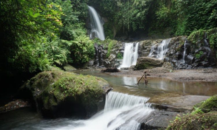 Paket Wisata Bali - Air Terjun Pengibul