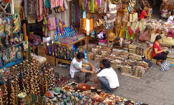 Surga Belanja Pasar Seni Semarapura - Paket Wisata Bali