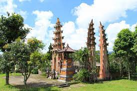 Tirta Yatra di Pulau Jawa - Pura Pasekan Karangpandan