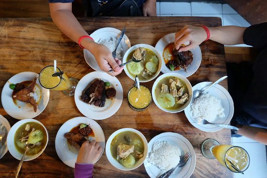 Paket Wisata Bali - Warung Mak Beng Kawasan Objek Wisata Sanur Bali