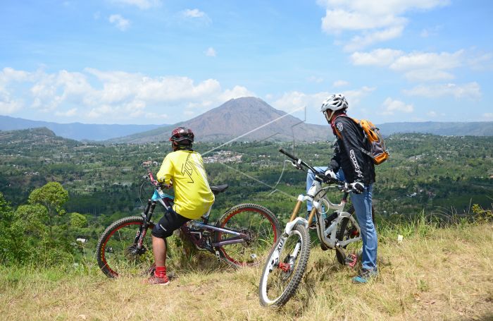 Berspeda di Kintamani - Paket Wisata Bali