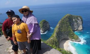 Klingking Beach - Paket Wisata Bali Nusa Penida