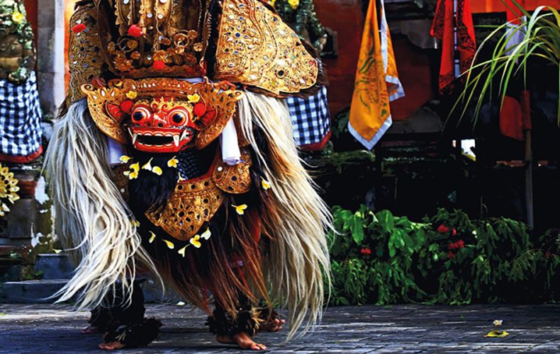 Tari Barong - Paket Wisata ke Bali - sewa mobil bali