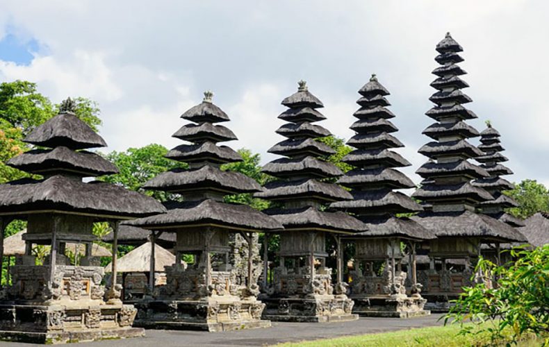 Pura Taman Ayun - Paket Wisata Bali - sewa mobil bali